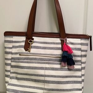 Fossil “Rachel” white & navy striped Tote with tassel and key charm